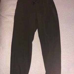 Lululemon men’s dark green ABC jogger